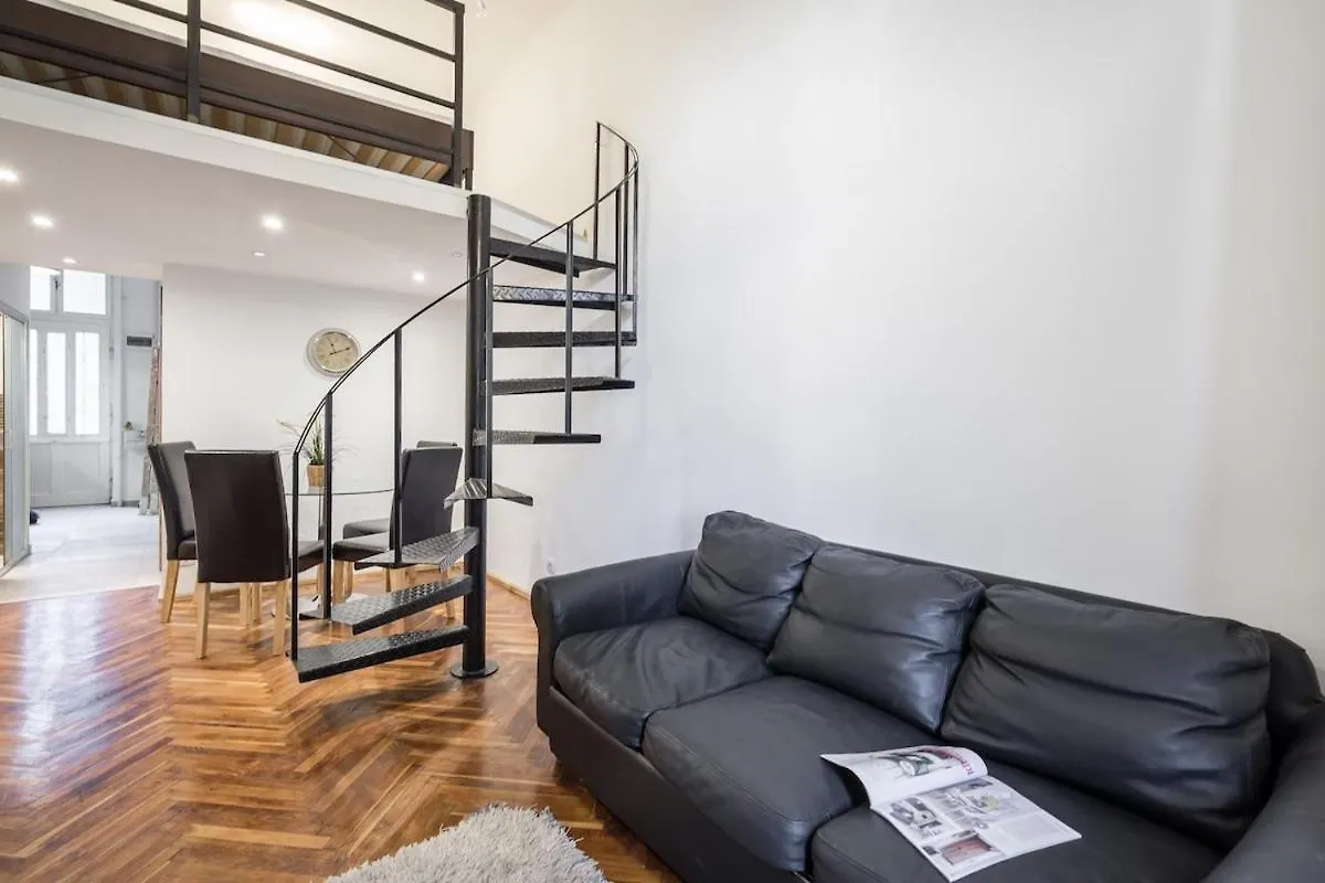 Robinia Downtown Apartment Budapest