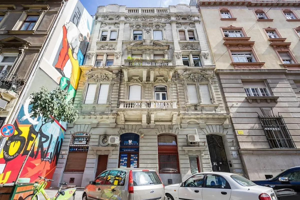 Robinia Downtown Apartment Budapest Hungary