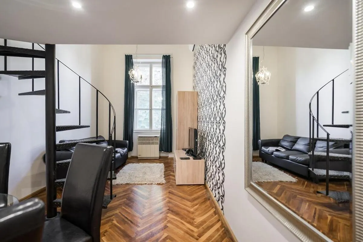 Robinia Downtown Apartment Budapest