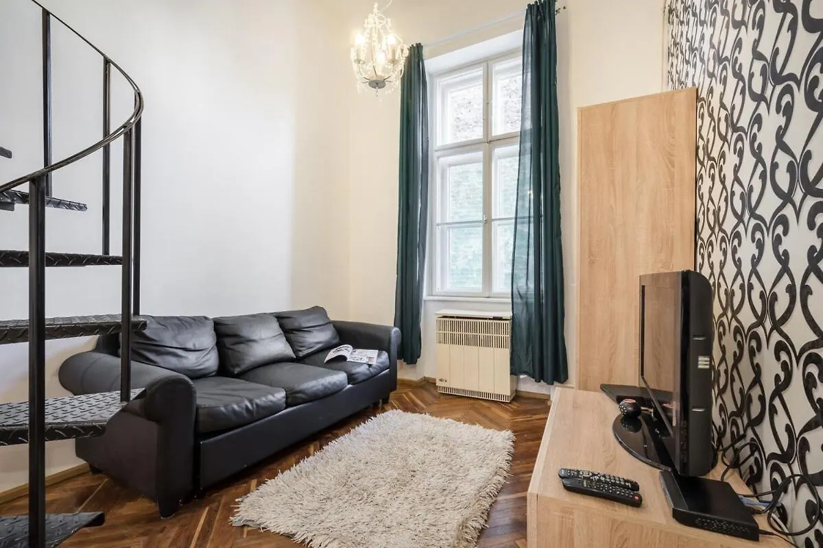 Robinia Downtown Apartment Budapest